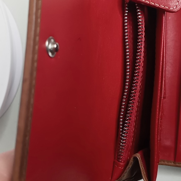 Coach Signature Jacquard & Leather Tri Fold Wallet Tan w/Red Interior - Picture 4 of 13